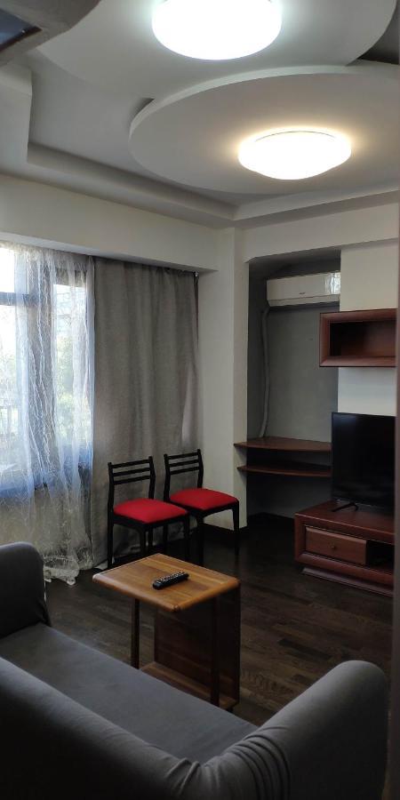 Apartment On Nazarbayeva 77 Almaty Luaran gambar