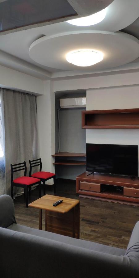 Apartment On Nazarbayeva 77 Almaty Luaran gambar