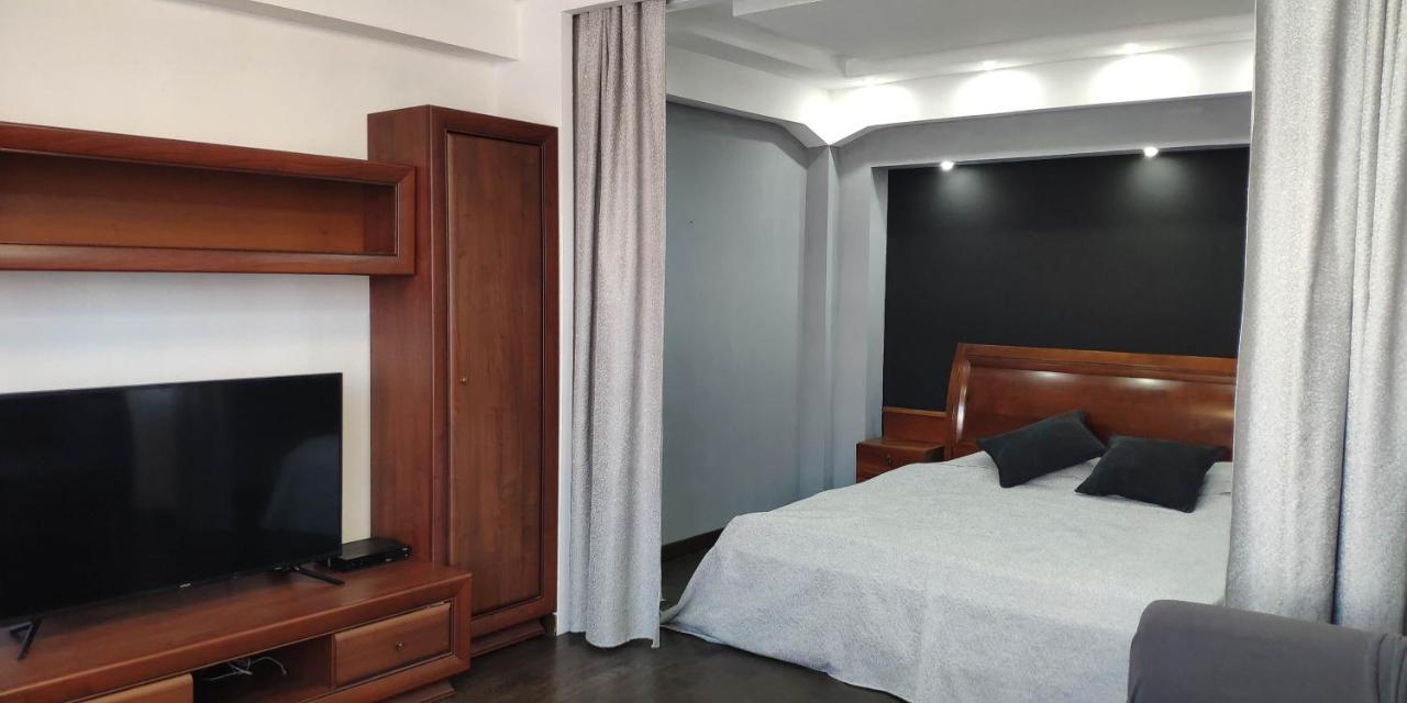 Apartment On Nazarbayeva 77 Almaty Luaran gambar