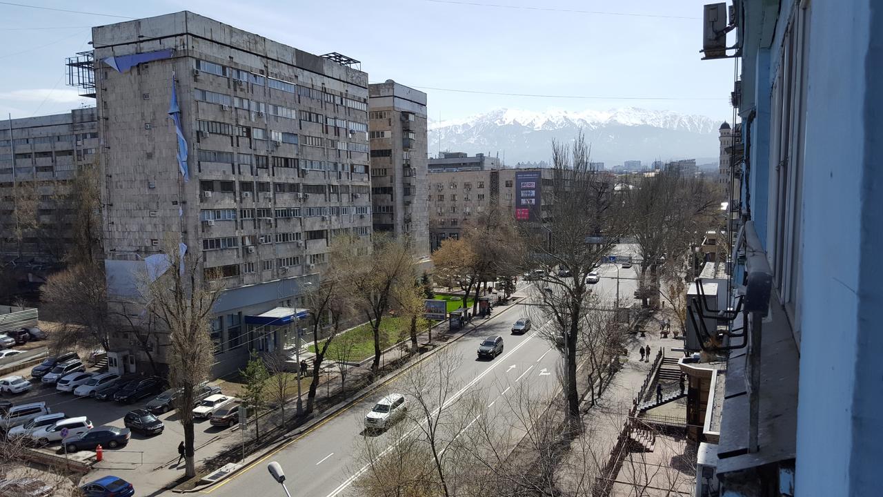 Apartment On Nazarbayeva 77 Almaty Luaran gambar