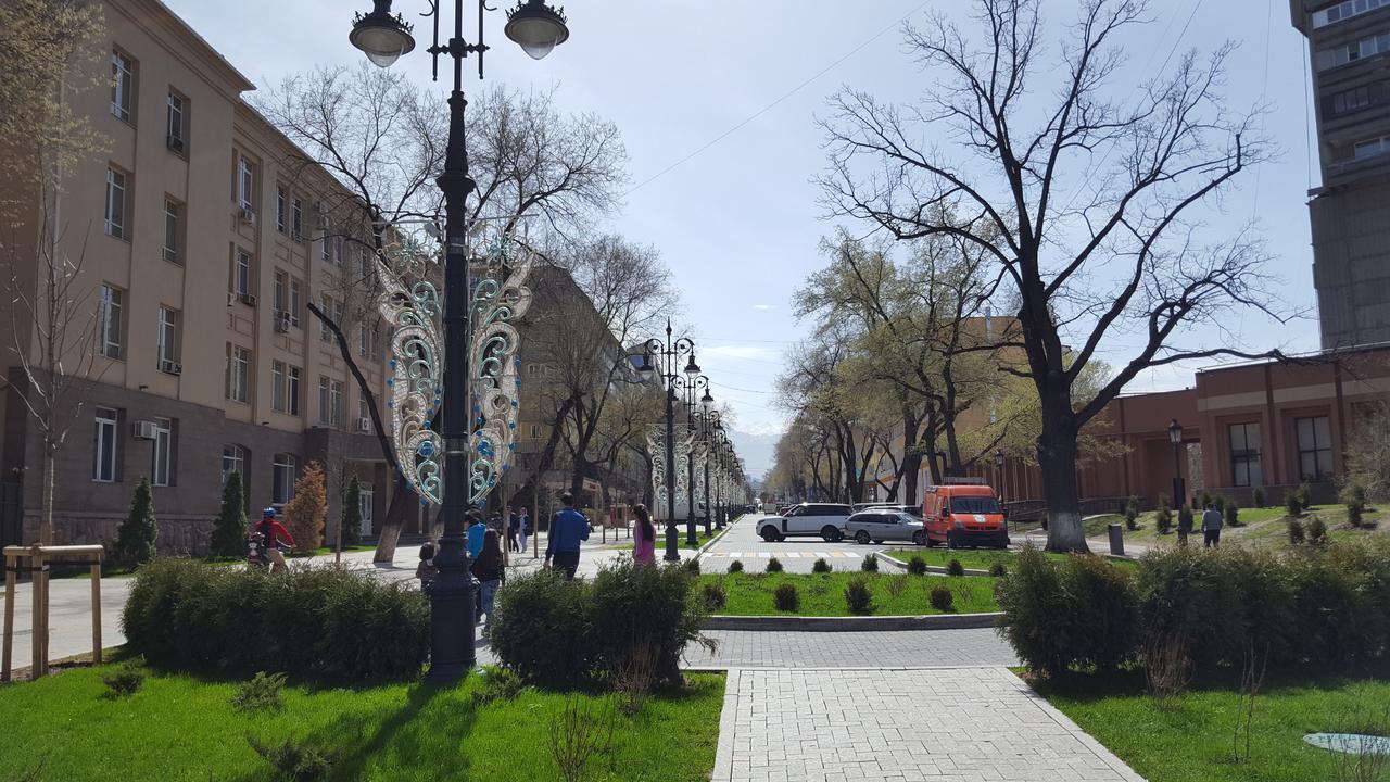 Apartment On Nazarbayeva 77 Almaty Luaran gambar