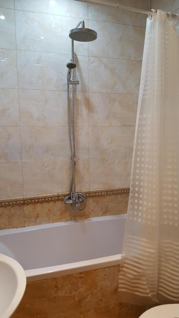 Apartment On Nazarbayeva 77 Almaty Luaran gambar